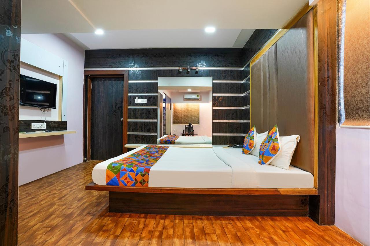 Fabexpress Vinyasa Residency Hotel Bajandar Kültér fotó