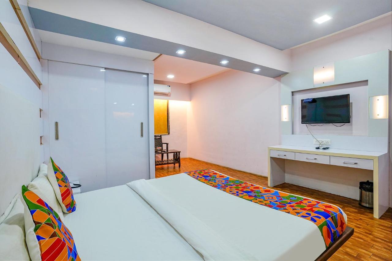 Fabexpress Vinyasa Residency Hotel Bajandar Kültér fotó